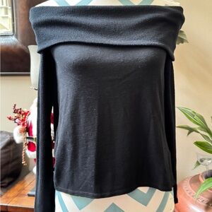 “Forever 21” Elegant Black Off-Shoulder Sweater Size: L